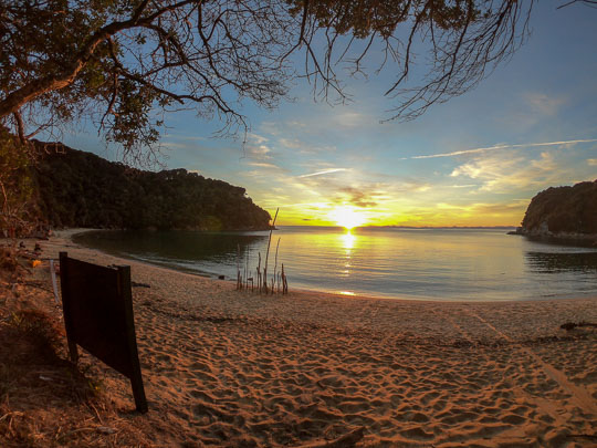 Abel Tasman Must Dos - Experience the best of the Abel Tasman - Camp out