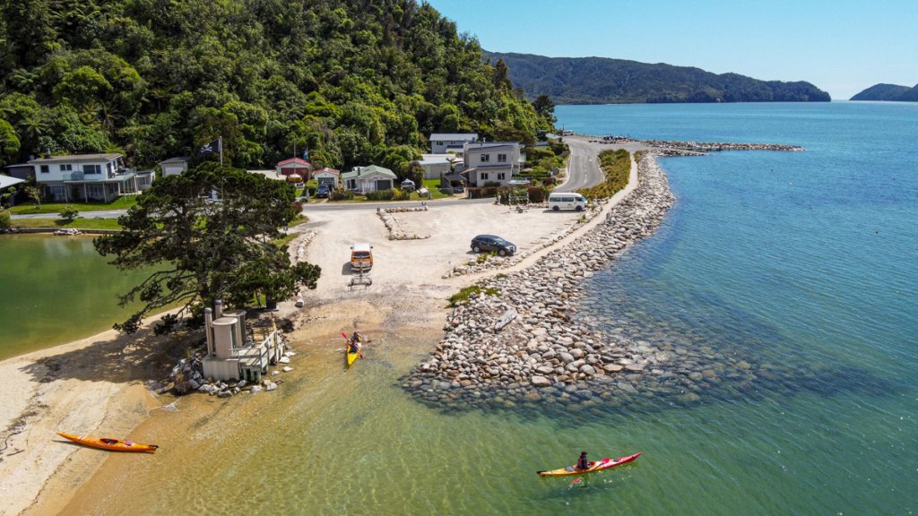 Abel Tasman Magazine - Which kayaking option? Marahau Sea Kayaks